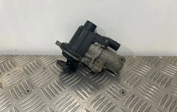 Audi A8 S8 D3 4E EGR valve 057131501E