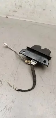 Audi A3 S3 8L Tailgate/trunk/boot lock/catch/latch 8L0827520C 040400