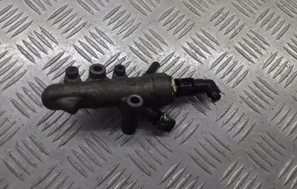 Opel Zafira B Fuel distributor 55188200