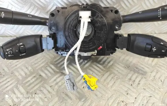 Wiper turn signal indicator stalk/switch