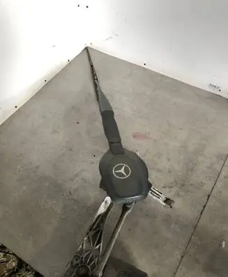 Mercedes-Benz E W124 Front wiper linkage and motor 1248204542
