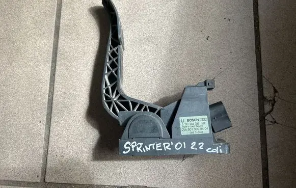 Mercedes-Benz Sprinter W901 W902 W903 W904 Accelerator throttle pedal 0281002335 A9013000404