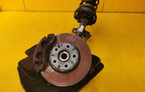 Mercedes-Benz V Class W447 Front wheel hub spindle knuckle A4473205338
