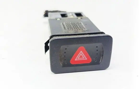 Volkswagen Golf IV Hazard light switch 1J0953235A