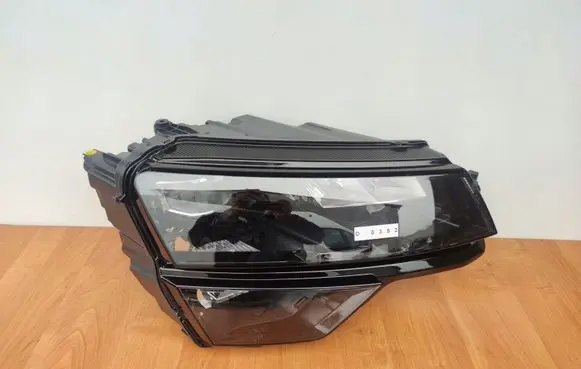 Skoda Karoq Headlight/headlamp 57B941016C