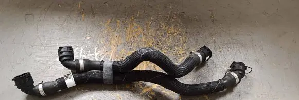 BMW X5M G05 F95 Engine coolant pipe/hose 8476120