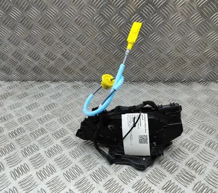 BMW 4 G22 G23 G24 G26 Front door lock 7445051