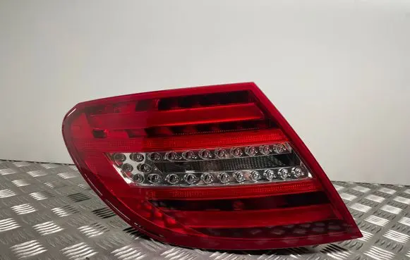 Mercedes-Benz C W204 Rear/tail lights 2048205464
