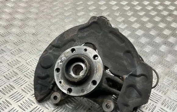 Front wheel hub spindle knuckle