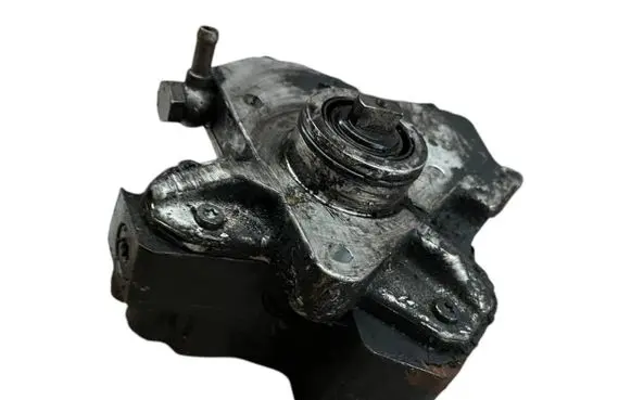 Volvo V70 Fuel injection high pressure pump 30756125 0445010111
