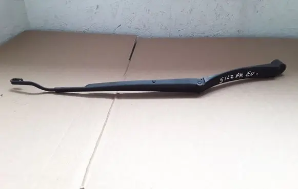 Toyota RAV 4 (XA30) Front wiper blade arm NOCODE