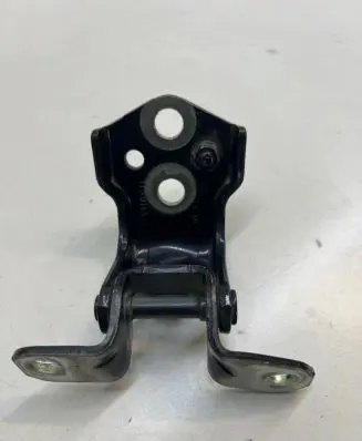 Ford Ranger Front door upper hinge