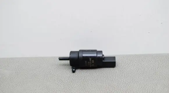 Volkswagen Caddy Windscreen/windshield washer pump 1K5955651
