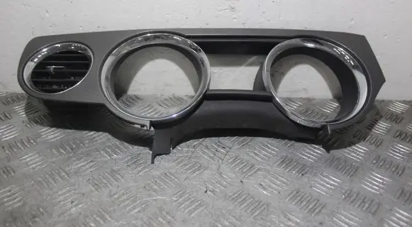 Ford Mustang V Dashboard trim 63044D70