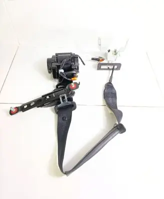 Nissan Leaf II (ZE1) Front seatbelt 638265201G E11068790