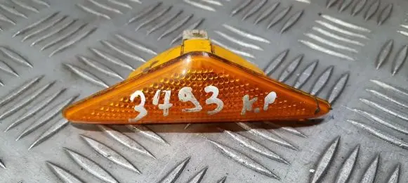 Ford Focus Front fender indicator light X84H3K354A