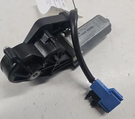 Mercedes-Benz S W221 Seat adjustment motor 820591124
