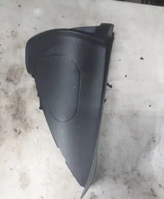 Cup holder front