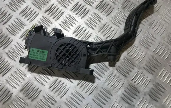 Skoda Fabia Mk2 (5J) Accelerator throttle pedal 0280755067 6q2721503e