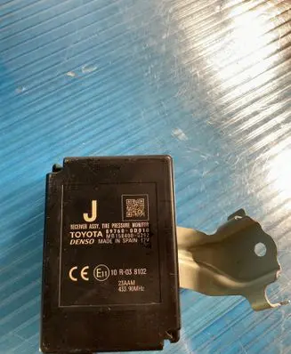 Toyota Yaris Tire pressure control unit 897600D010