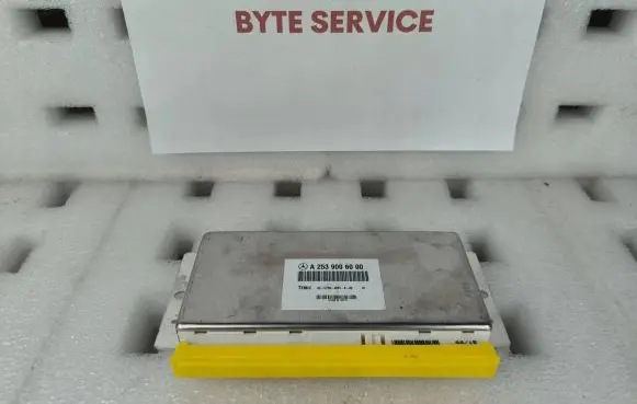 Mercedes-Benz GLC X253 C253 Air suspension control unit module (rear) A2539006000