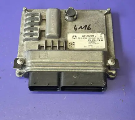 Skoda Fabia Mk2 (5J) Engine control unit/module 03P906021L 03P906021AN 28307850