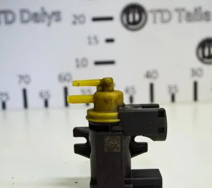 Audi A4 S4 B8 8K Turbo solenoid valve 8K0906627
