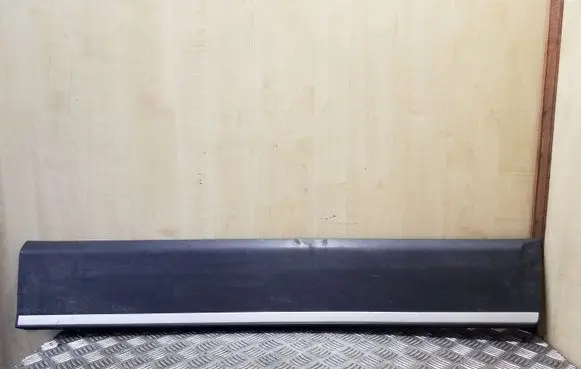 Volvo XC70 Front door trim (molding) 30763658