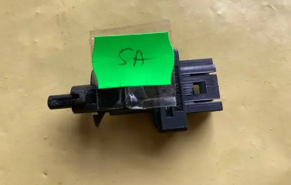 Mercedes-Benz A W169 Brake pedal sensor switch A0065451014