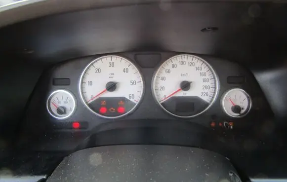 Opel Zafira A Speedometer (instrument cluster) 