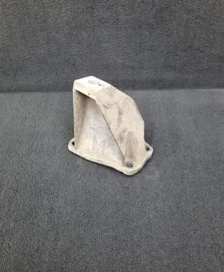 Audi A4 S4 B5 8D Gearbox mounting bracket 8D0399113AB