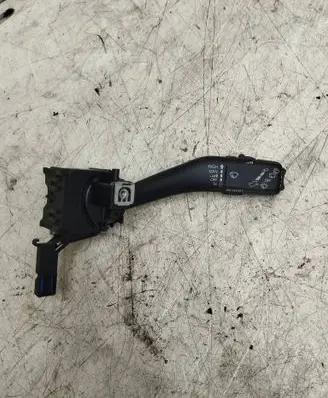 Volkswagen Touran I Wiper control stalk ANP80H024C 0AE0310B