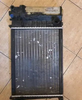 BMW 5 E34 Coolant radiator 1712835 Abm3350aa21