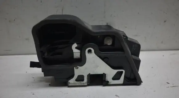BMW X5M E70 Front door lock 7229458