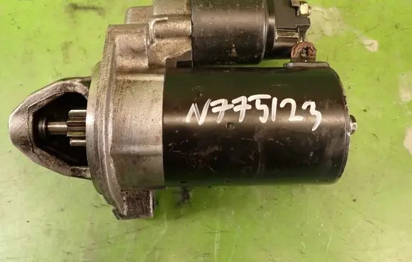 Mercedes-Benz SLK AMG R170 Starter motor 0051515301
