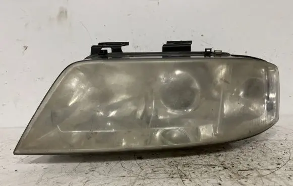 Audi A6 S6 C5 4B Headlight/headlamp 15592900 15381301