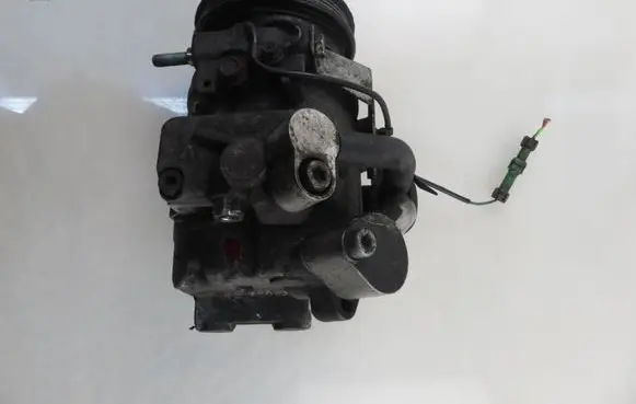 Volkswagen PASSAT B5.5 Air conditioning (A/C) compressor (pump) 4472208180
