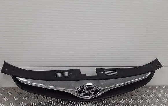 Hyundai i30 Front bumper lower grill 863512r500
