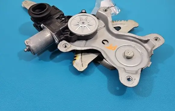 Lexus CT 200H Rear door window regulator with motor 85720-60320 IMPRK1522931