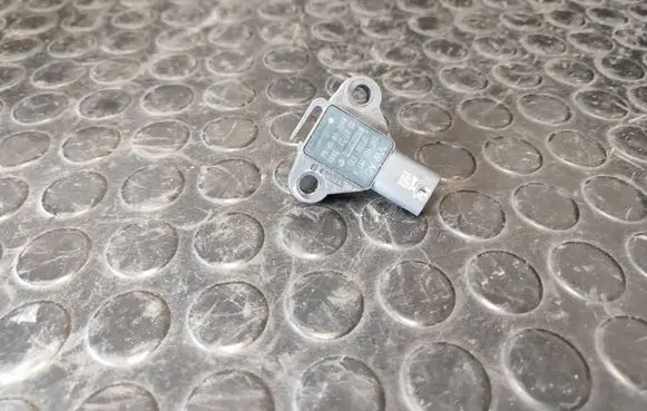 Skoda Kamiq Air pressure sensor 04E906051N