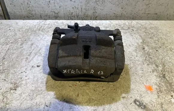 Nissan X-Trail T31 Front brake caliper