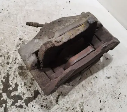 Volvo XC90 Front brake caliper