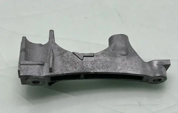 Toyota RAV 4 (XA50) Engine mounting bracket 1234125010
