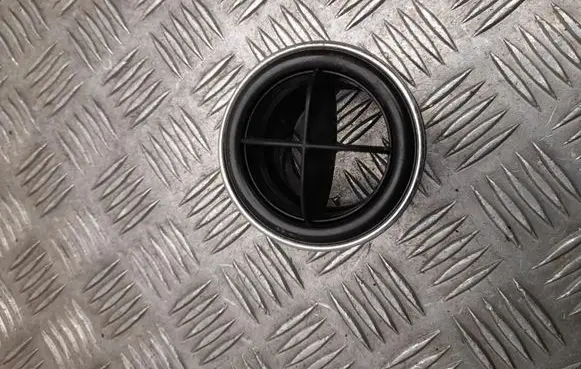 Mercedes-Benz SLC C107 Dash center air vent grill