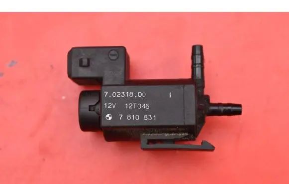BMW 5 F10 F11 Vacuum valve 70231800