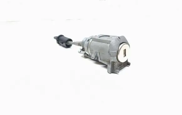 Audi Q7 4M Front door lock (next to the handle) 