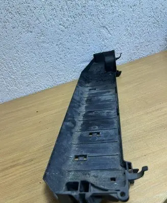 BMW X5 E70 Bottom radiator support slam panel 7795909 D8593