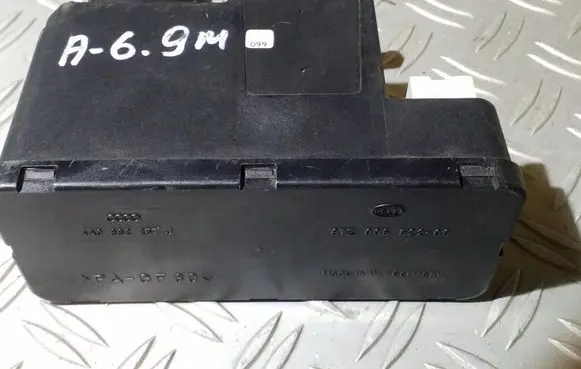 Audi A6 S6 C5 4B Door central lock control unit/module 4A0862257J 8TZ00652206