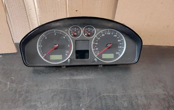 Volkswagen Sharan Speedometer (instrument cluster) 7M3920820D YM2110849ABB