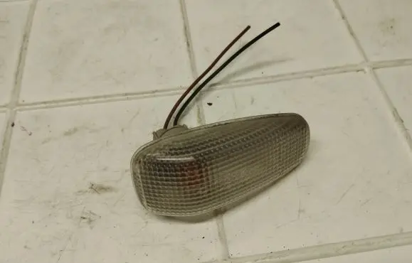 Mercedes-Benz Vaneo W414 Front fender indicator light 1511